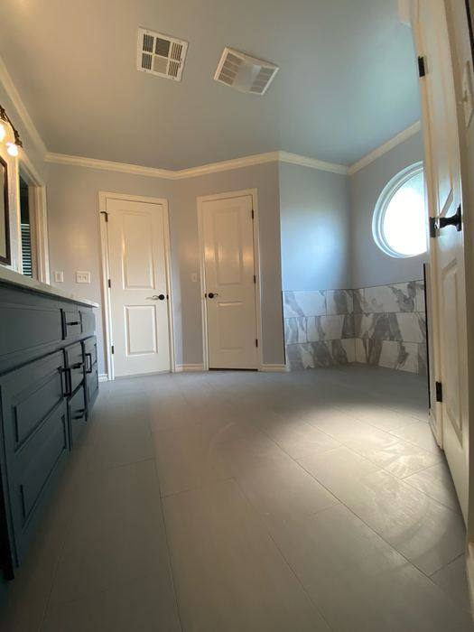 Large-format gray floor tile