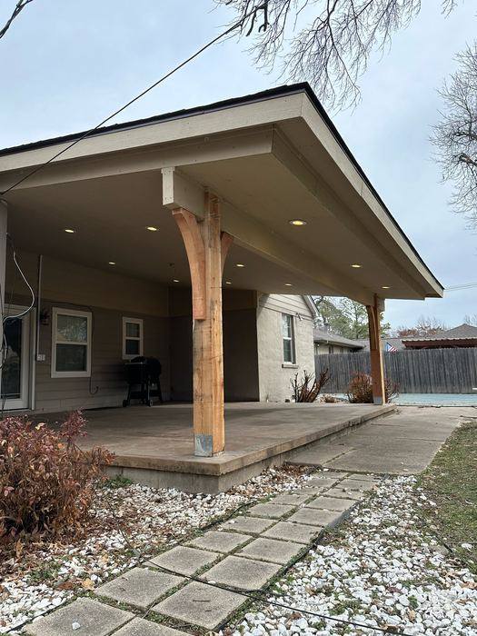 Side view with cedar post